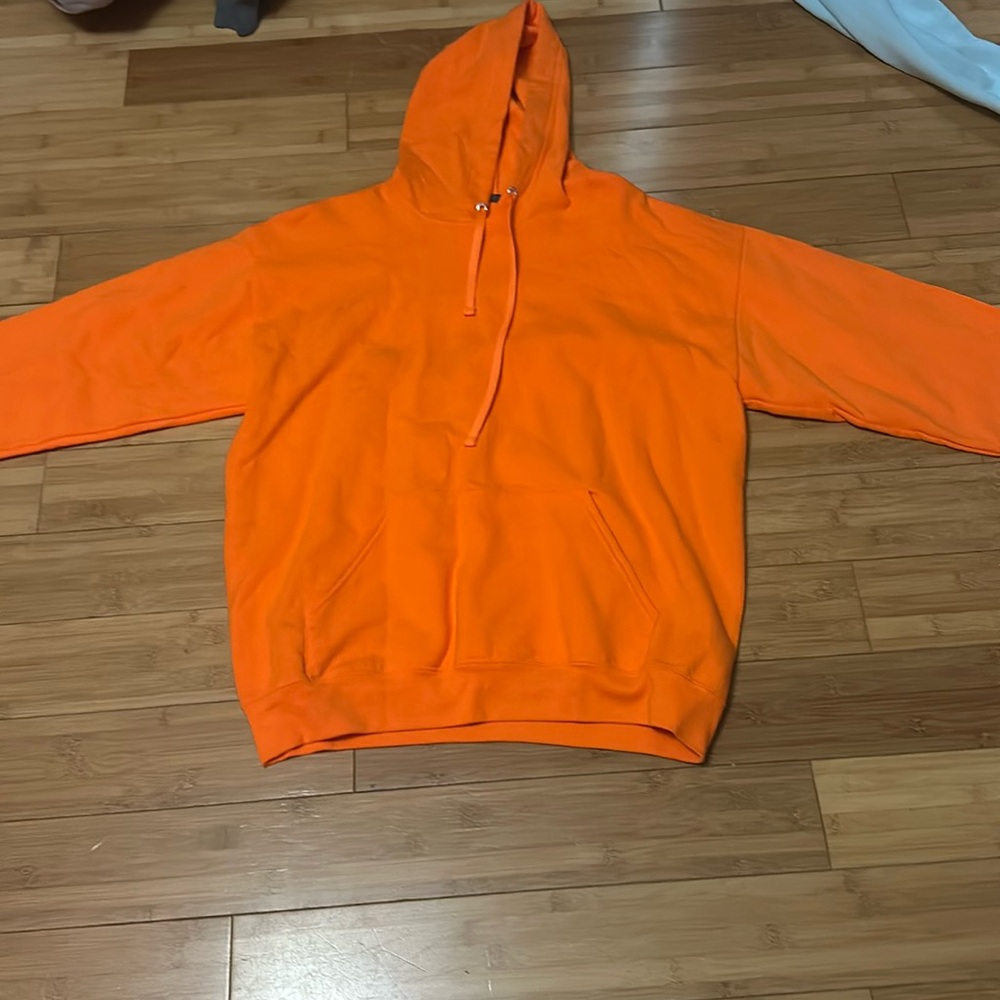Walmart hoodie
Size L
Orange